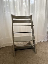 Stokke Tripp Trapp grey chair